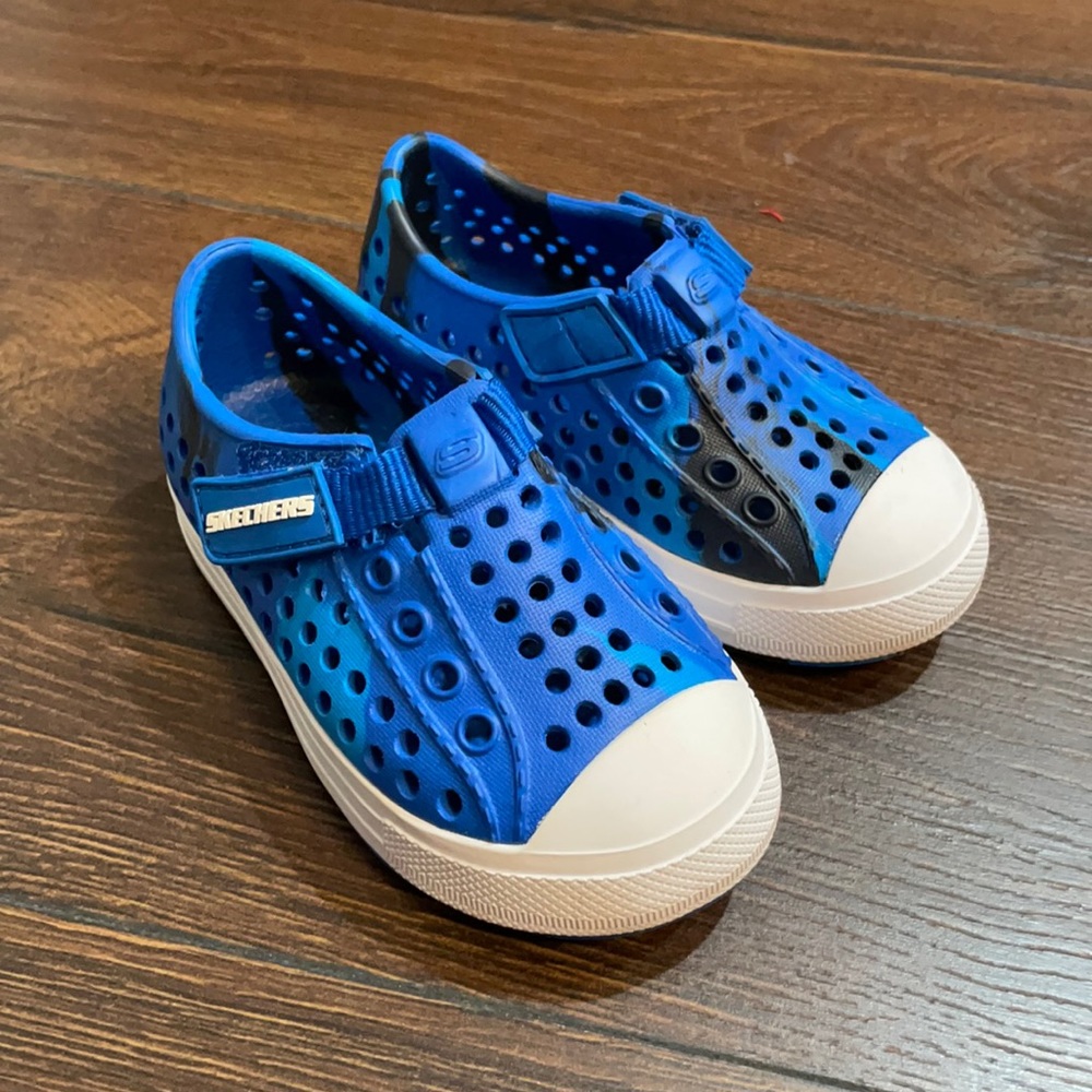 Skechers water shoes